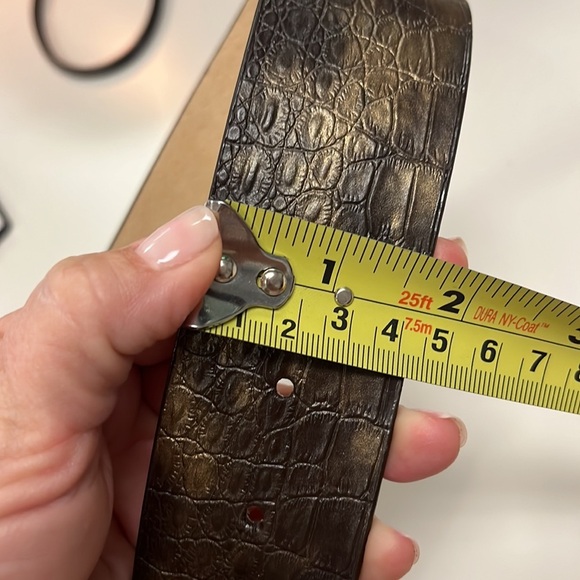 Chico’s leather bling women’s belt size medium - Picture 9 of 11